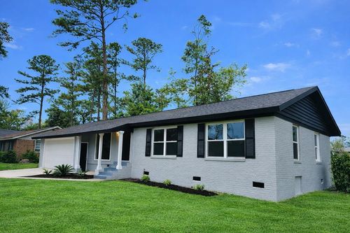 2215 Park Ln, Valdosta, GA, 31602-2756 | Card Image