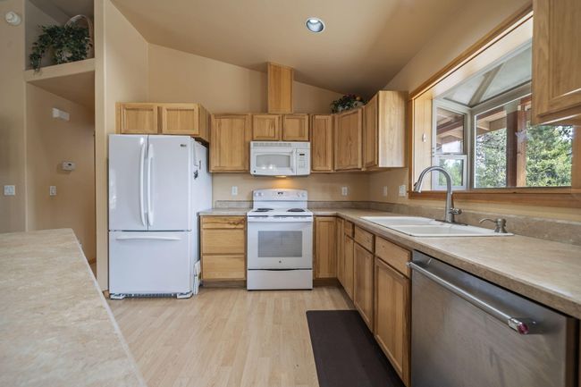 11-web-or-mls-53530 Bridge Dr, La Pine | Image 12