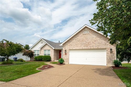 2327 Hidden Deer Dr, O Fallon, MO, 63368-7193 | Card Image