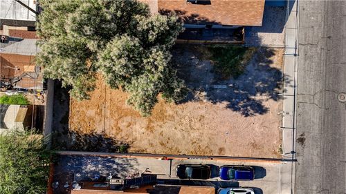 1826 Yale St, North Las Vegas, NV, 89030-6746 | Card Image