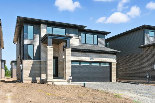 1022 Kraft Rd, Fort Erie, ON, L2A4M4 | Card Image