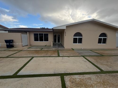 main-8932 Sw 10th Ter, Miami, FL, 33174 | Card Image