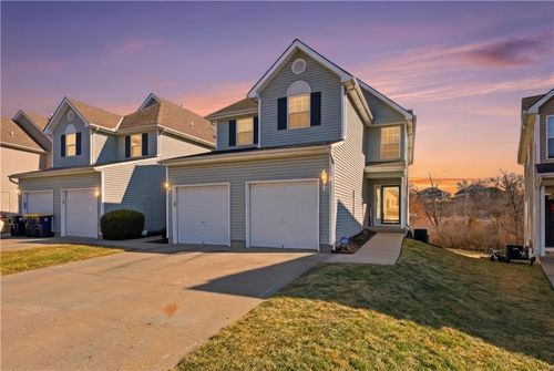 9723 N Lewis Ave, Kansas City, MO, 64157-7803 | Card Image