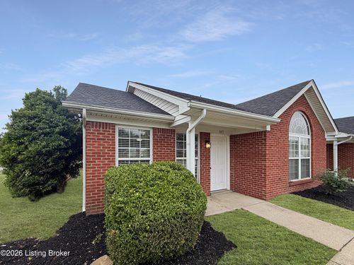 117 Woodlake Ct, Mt Washington, KY, 40047-6198 | Card Image