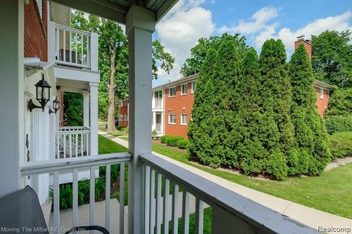 apt-b5-487 N Eton St, Birmingham, MI, 48009-5955 | Card Image