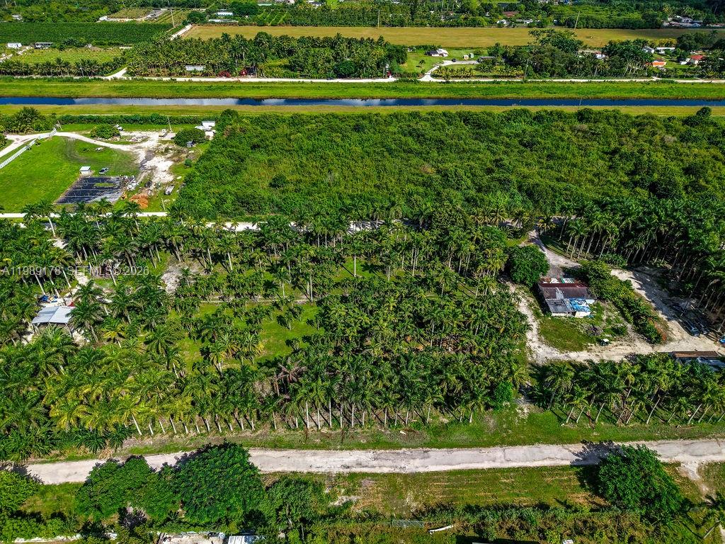 Land in Miami 2