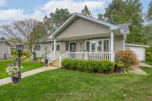 162 Mississauga Pl, Grand Bend, ON, N0M1T0 | Card Image