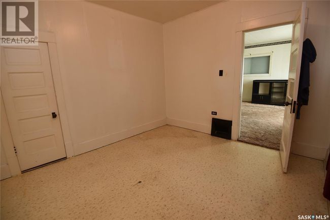 303 2 Nd St W, House other with 3 bedrooms, 1 bathrooms and null parking in Nipawin SK | Image 9
