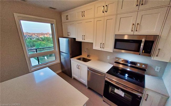 3285 Carding Mill Trail, Home with 2 bedrooms, 2 bathrooms and 1 parking in Oakville ON | Image 12