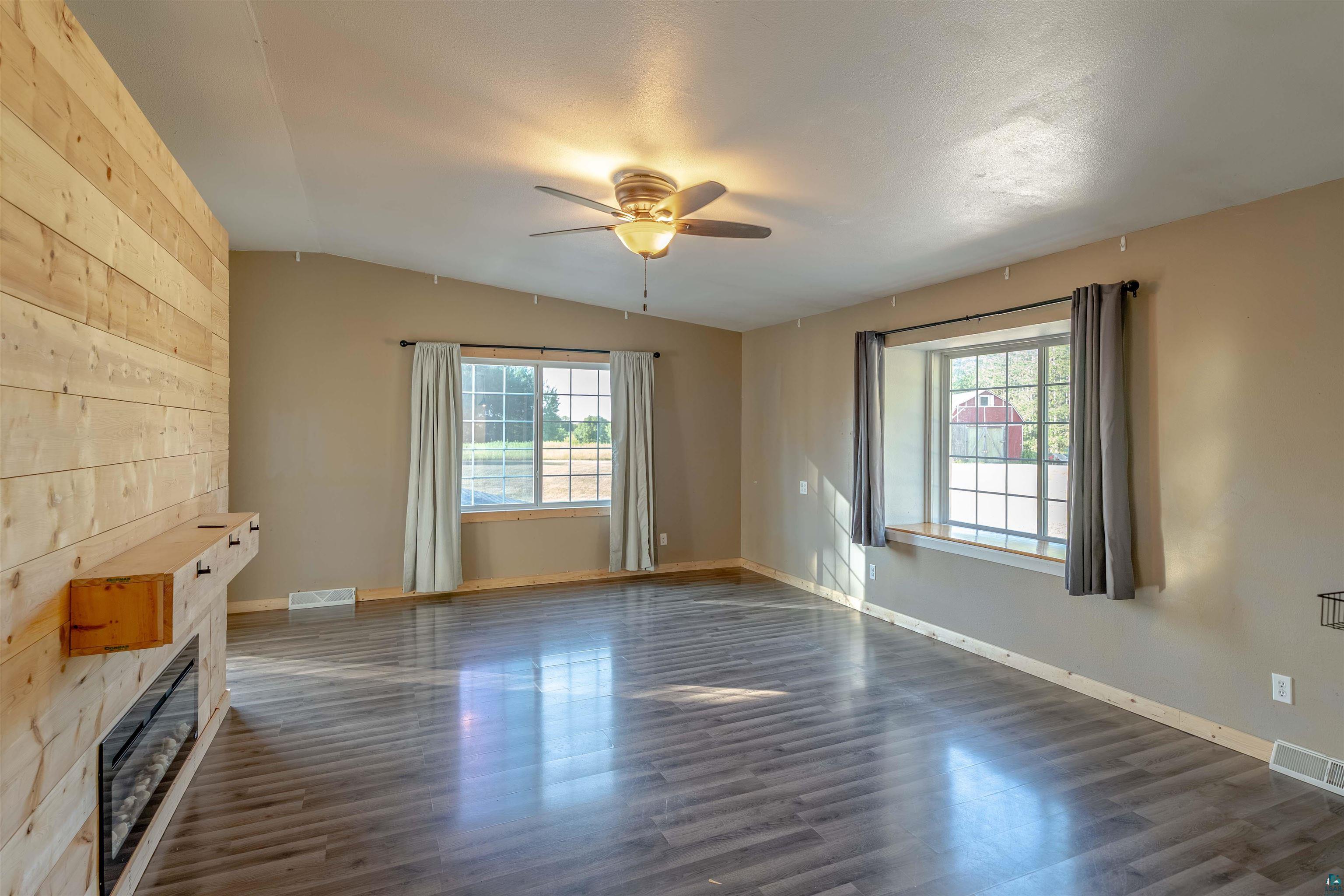 Residential in Grand View 5