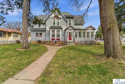 125 E 2nd St, Blue Earth, MN, 56013-1903 | Card Image