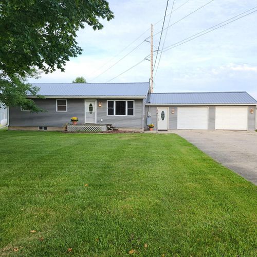 11526 Jordan Lake Rd, Lake Odessa, MI, 48849-9585 | Card Image