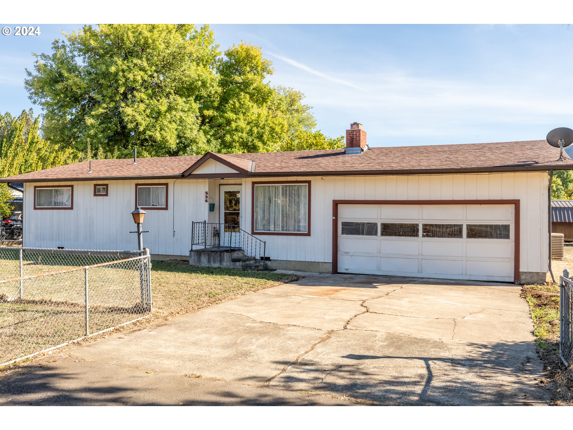 Glen Ave, Sutherlin, OR 97479