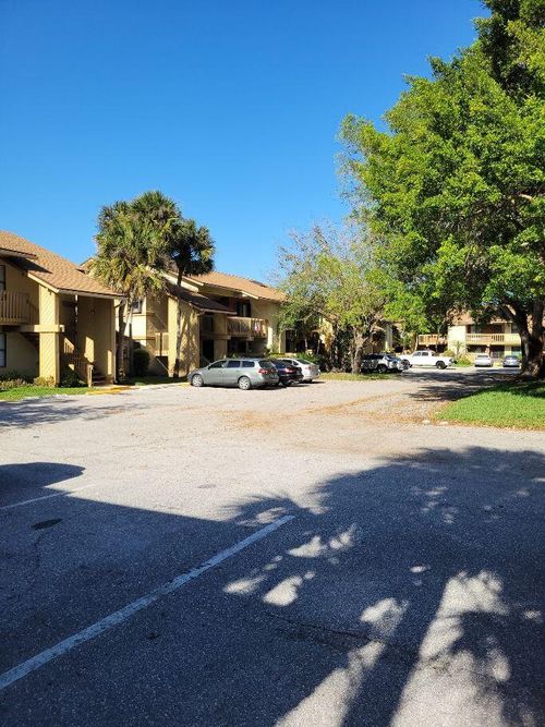 25-13165 Chadwick Ct, Wellington, FL, 33414-3926 | Card Image