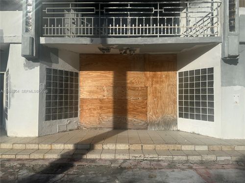 1977 Ne 119th Rd, North Miami, FL, 33181-3319 | Card Image