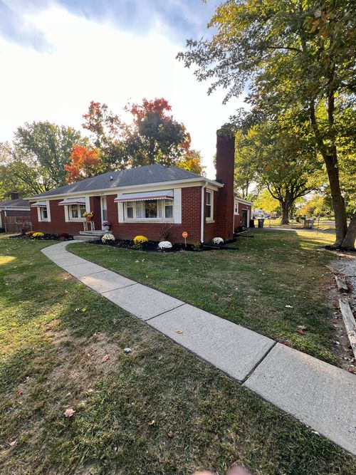 920 N Franklin Rd, Indianapolis, IN, 46219-5229 | Card Image