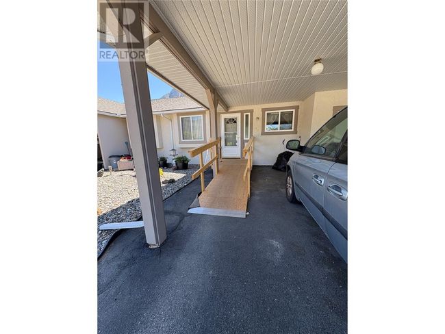 2 - 815 11 Th Ave, Townhouse with 2 bedrooms, 2 bathrooms and 2 parking in Keremeos BC | Image 15