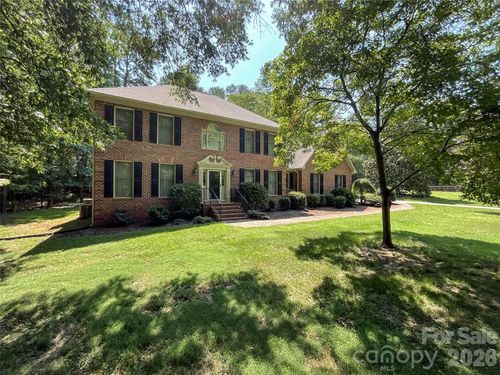 7151 Forest Ridge Rd, Matthews, NC, 28104-7879 | Card Image