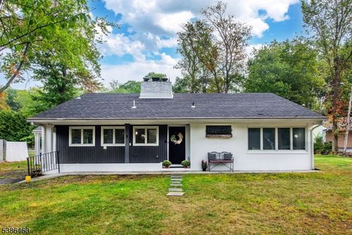 8 Forest Ter, Wayne, NJ, 07470-4309 | Card Image