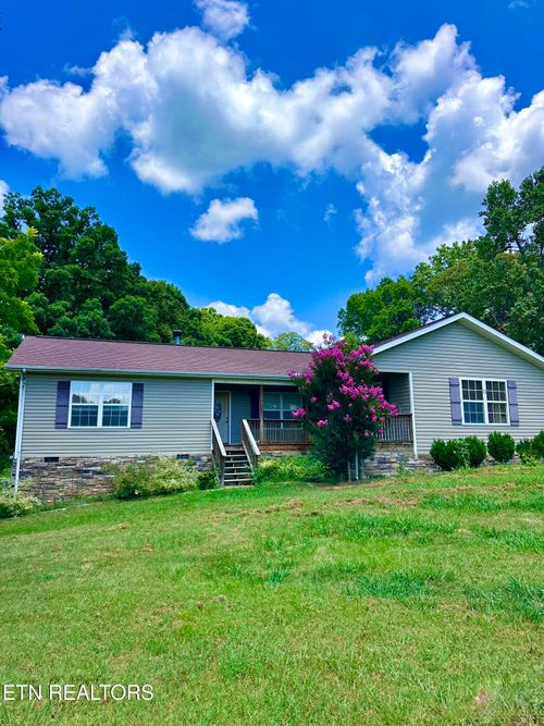 116 Barnes Ln, Strawberry Plains, TN, 37871-4477 | Card Image