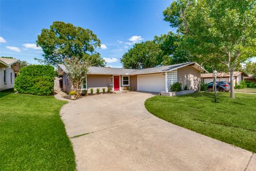 822 Fontana Ave, Richardson, TX, 75080-3002 | Card Image