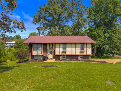 3661 Halifax Cir, Morristown, TN, 37813-1241 | Card Image