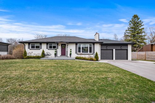 81 Bachly Cres, King, ON, L7B0E8 | Card Image