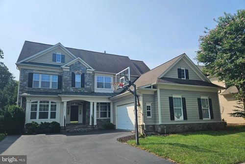 44121 Riverpoint Dr, LEESBURG, VA, 20176-8207 | Card Image