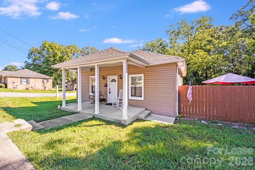 301 S Mountain St, Cherryville, NC, 28021-3335 | Card Image