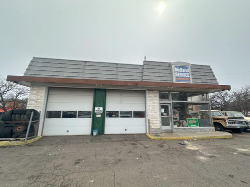 2550 Winnetka Ave N, Golden Valley, MN, 55427-3569 | Card Image