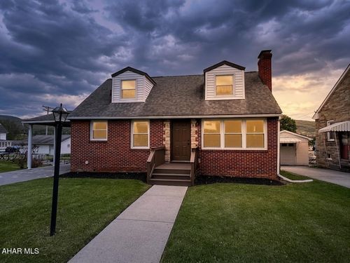 1609 Grant Ave, Altoona, PA, 16602-4506 | Card Image