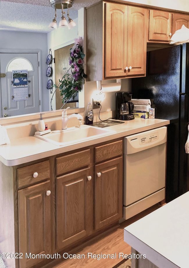 35 Mediterranean Court, Sold in Barnegat Zoocasa