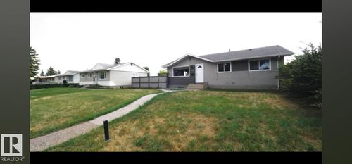 11319 137 Ave Nw, Edmonton, AB, T5E1Z3 | Card Image