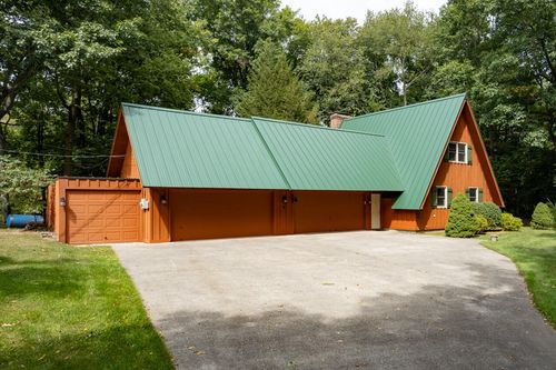 9324 Saint Joe River Rd, White Pigeon, MI, 49099-9447 | Card Image