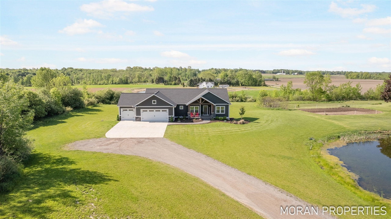 Warner St, Allendale, MI 49401