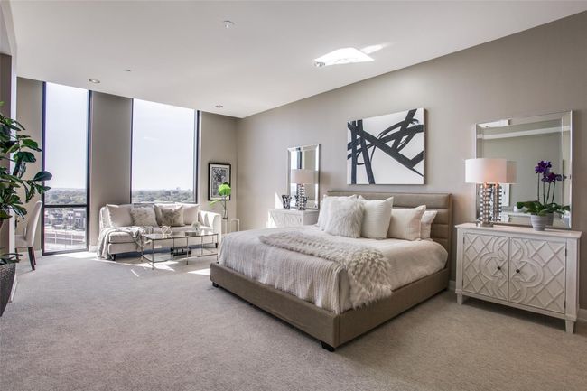 Primary suite has pleny of room for sitting area & desk. | Image 21