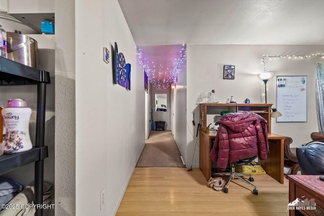 Unit 1 hallway | Image 15