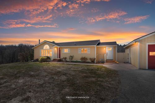 18 Walker Lane, Farmingdale, ME, 04344 | Card Image