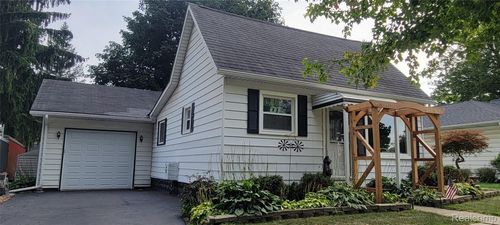 5562 Liberty St, Dryden, MI, 48428-7706 | Card Image