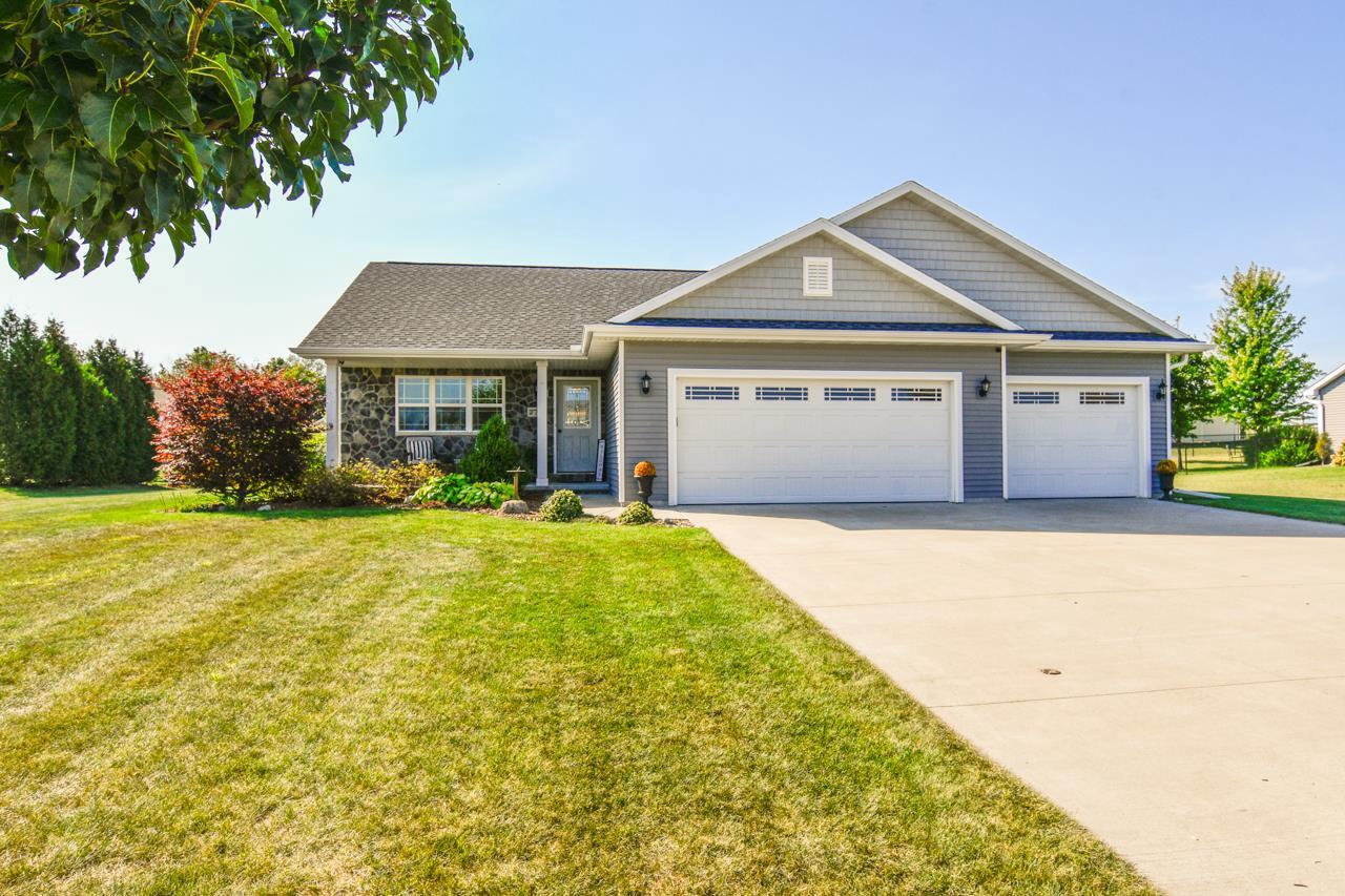 Englewood Dr, Greenville, WI 54942