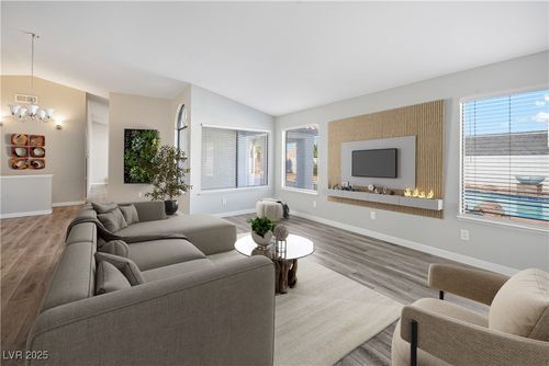 3605 N Torrey Pines Dr, Las Vegas, NV, 89108-5301 | Card Image