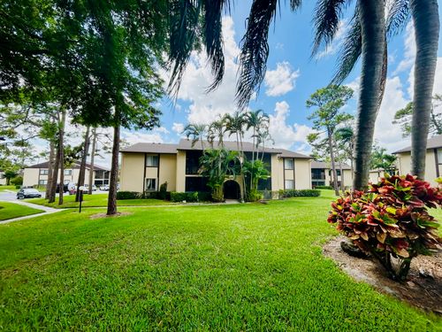c-2-408 Pine Glen Ln, Greenacres, FL, 33463-8506 | Card Image