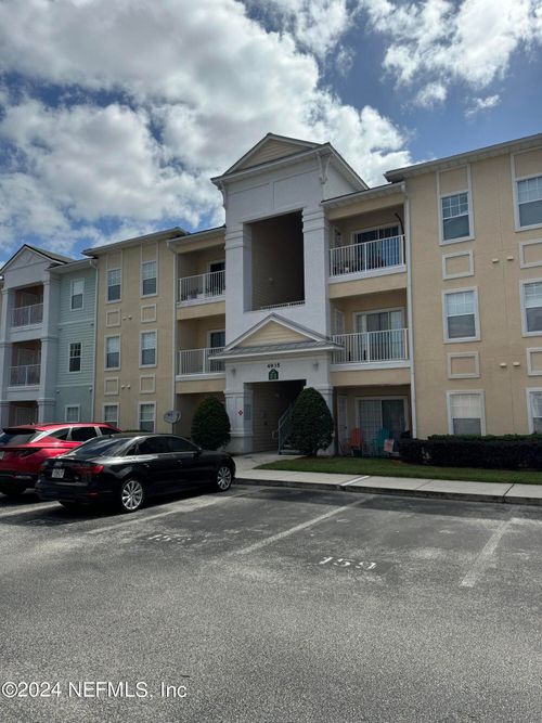 304-4935 Islamorada Ct, JACKSONVILLE, FL, 32256-3220 | Card Image