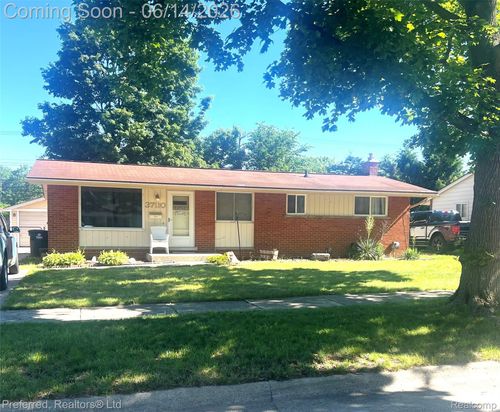 37110 Gilchrist St, Westland, MI, 48186-9362 | Card Image