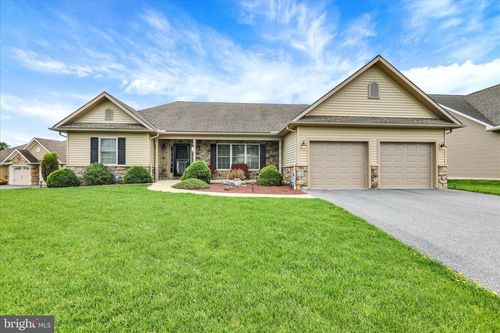 17 Park View Dr, MYERSTOWN, PA, 17067-2377 | Card Image