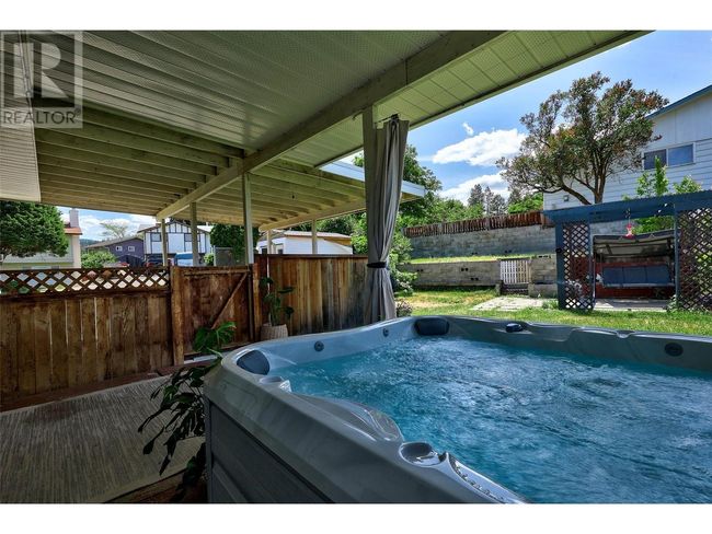 135 Whiteshield Cres, House other with 5 bedrooms, 3 bathrooms and null parking in Kamloops BC | Image 28