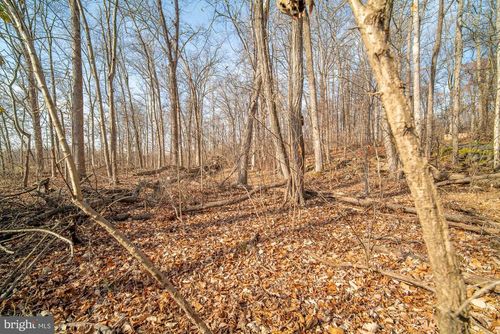 329 Mount Airy Rd, LEWISBERRY, PA, 17339-9189 | Card Image