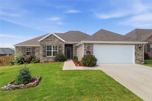 2852 S Cobalt Ave, Fayetteville, AR, 72701-4556 | Card Image