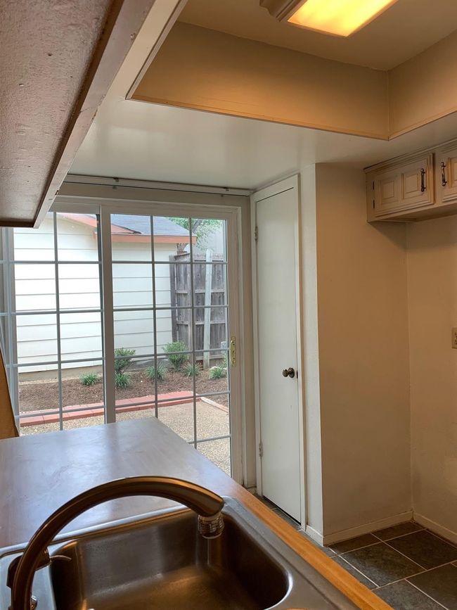 2929 Pegasus Dr, Townhouse with 2 bedrooms, 2 bathrooms and null parking in Garland TX | Image 6