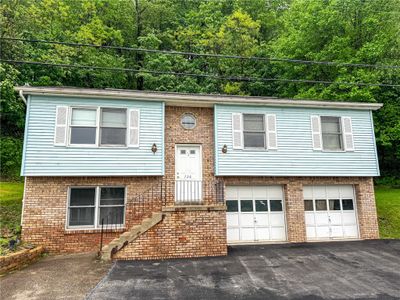 728 Palm St, House other with 3 bedrooms, 2 bathrooms and 2 parking in Mckeesport PA | Image 1